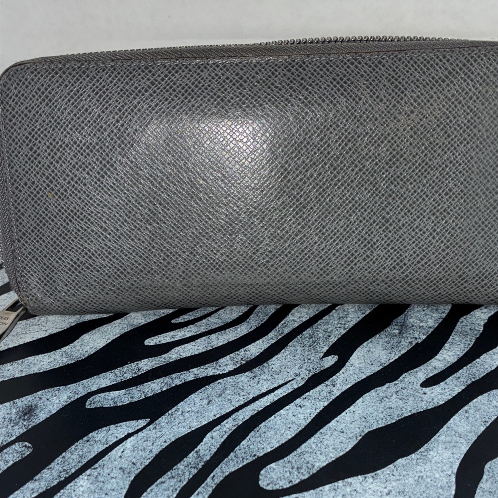 Louis Vuitton Silver Tiaga Wallet